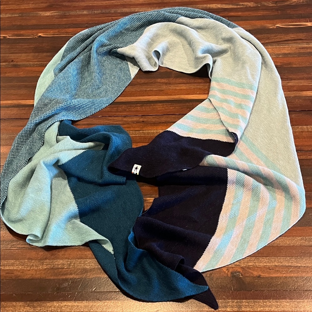 Smart wool Scarf
